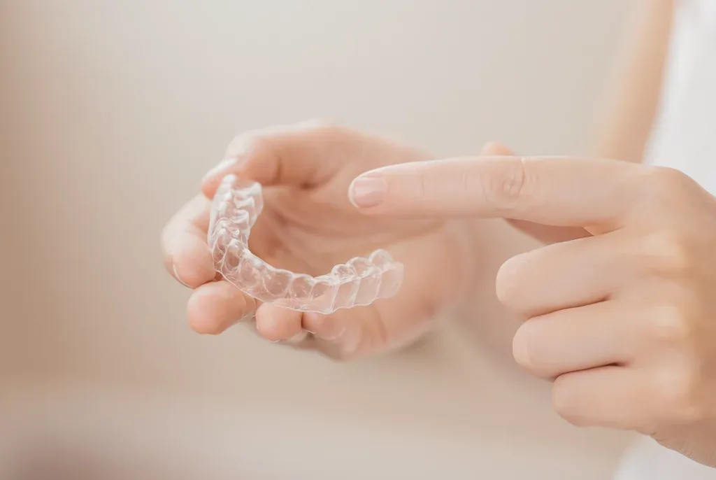 Sie erhalten Ihren ersten Aligner von der Bogenhausener Zahnarztpraxis